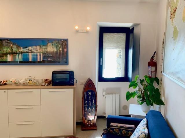 La Marina Tower Apartment With Private Sea View Terrace Vernazza Exterior photo