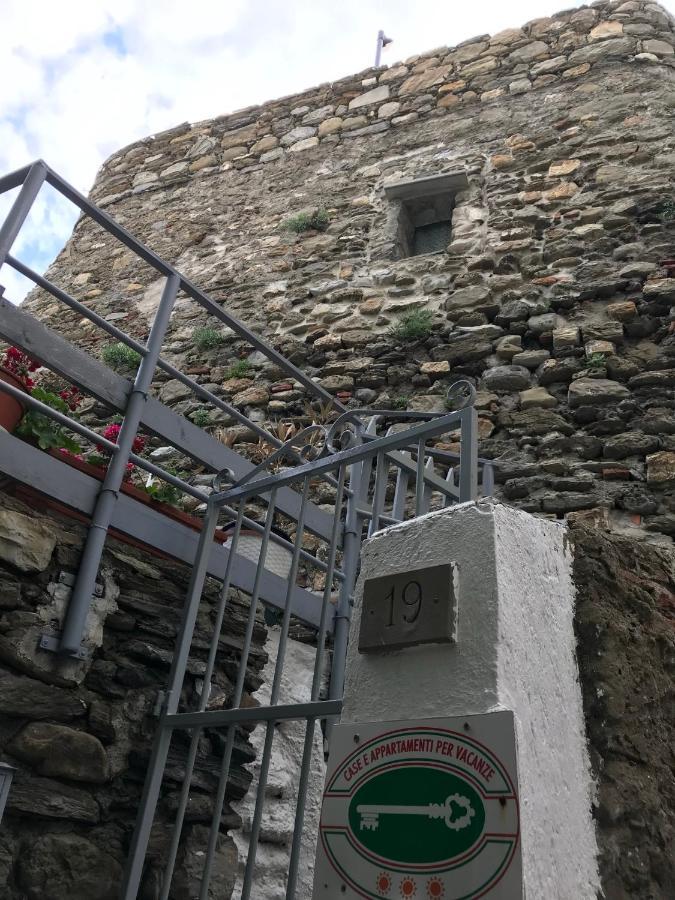 La Marina Tower Apartment With Private Sea View Terrace Vernazza Exterior photo